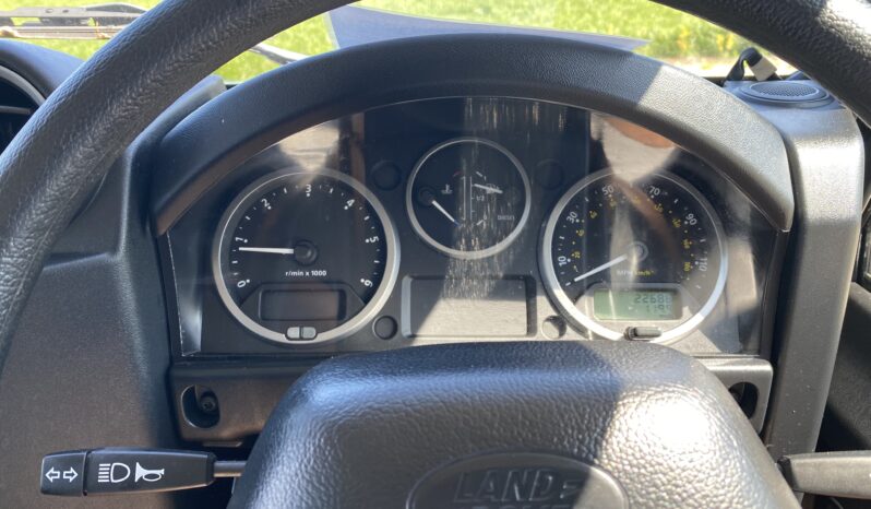 Land Rover DEFENDER 110 2.2 D 2012 full