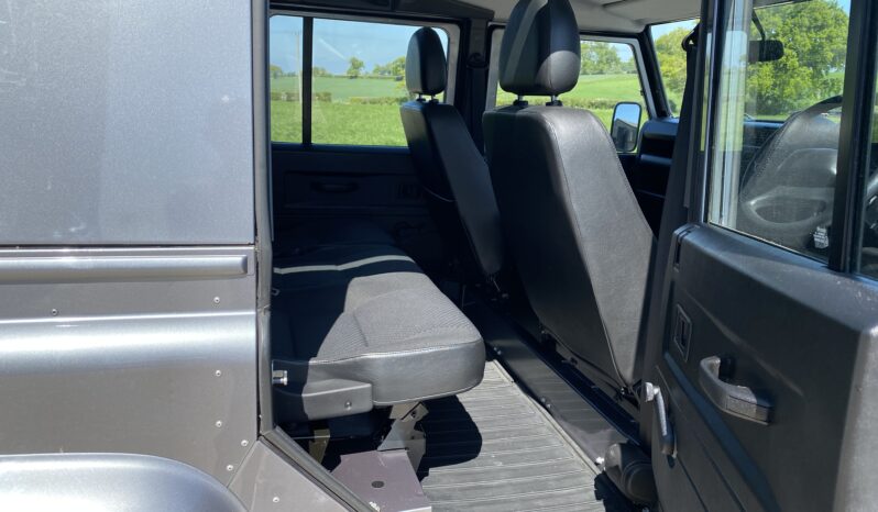 Land Rover DEFENDER 110 2.2 D 2012 full