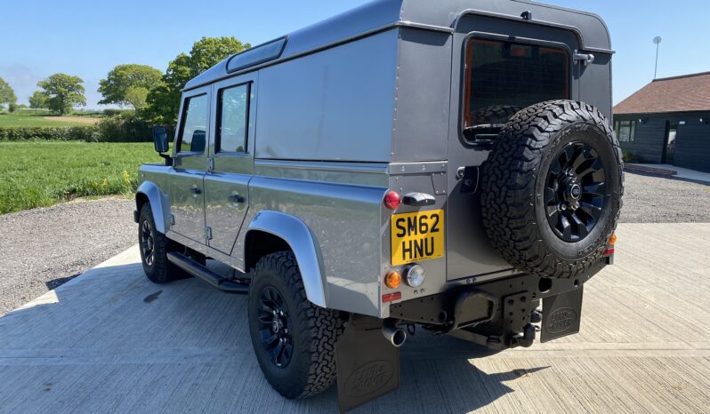 Land Rover DEFENDER 110 2.2 D 2012 full
