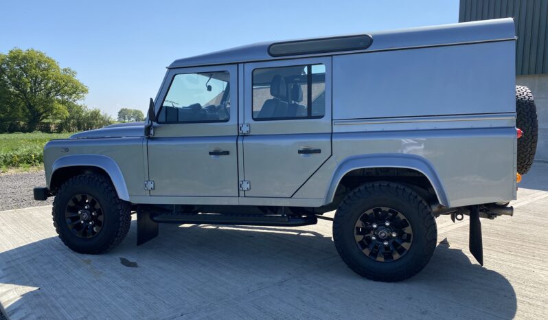 Land Rover DEFENDER 110 2.2 D 2012 full