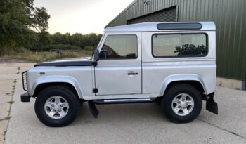 Land Rover Defender 90 TD5 XS SW full