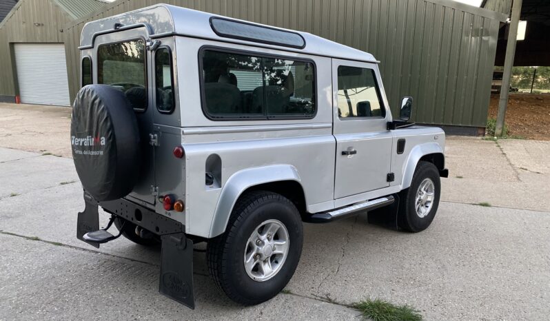 Land Rover Defender 90 TD5 XS SW full