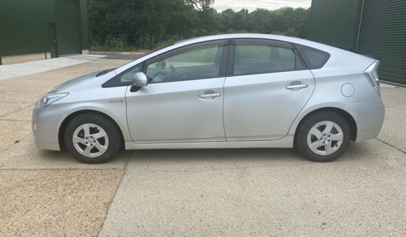 2011 Toyota Prius T4 full