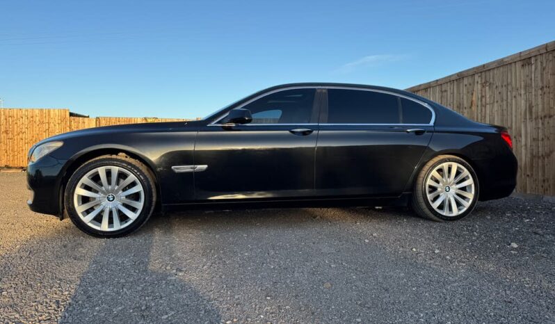2010 BMW 7 Series 3.0 740i L full