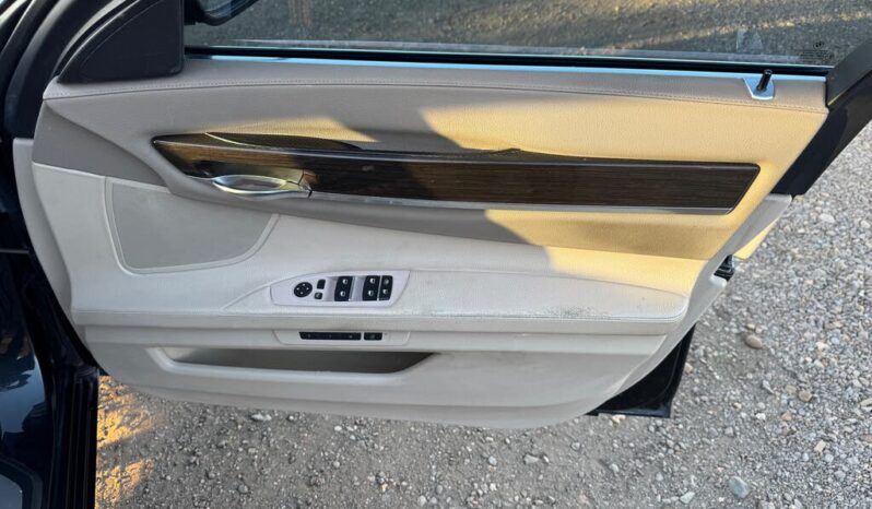 2010 BMW 7 Series 3.0 740i L full