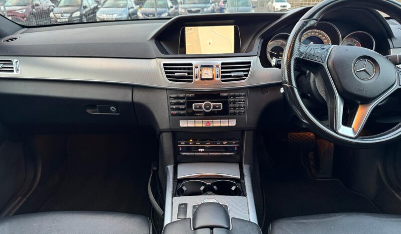 2014 Mercedes-Benz E-Class 2.1TD E300 SE Saloon 4d full