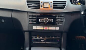 2014 Mercedes-Benz E-Class 2.1TD E300 SE Saloon 4d full